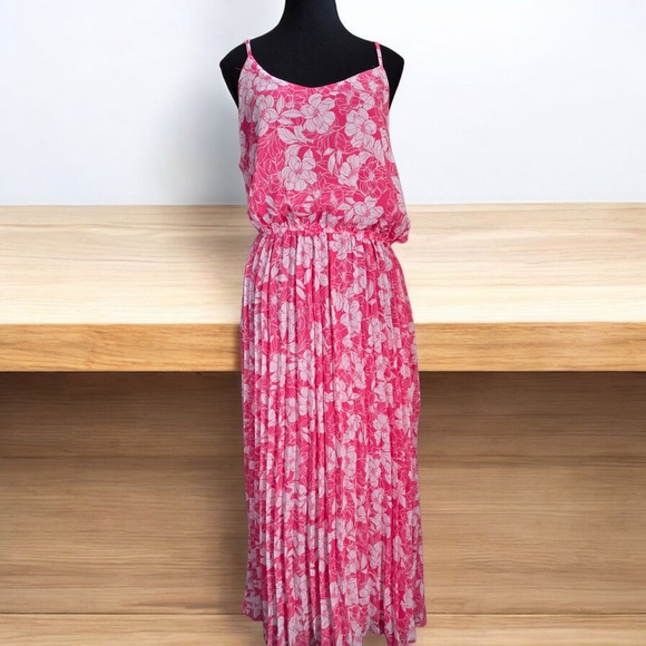 Suzy Shier Dresses & Skirts - Suzy Shier Pink Floral Maxi Dress Size L
